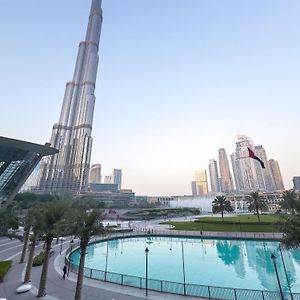 Grandeur 2 Bedroom Apartments I Burj Khalifa & Fountain Views I Free Parking, Gym, Pool, Wi-Fi & Ps5 I By Skyline Serenity